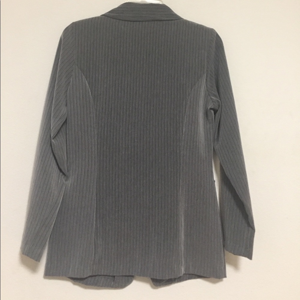 Gray striped blazer - Picture 4 of 6